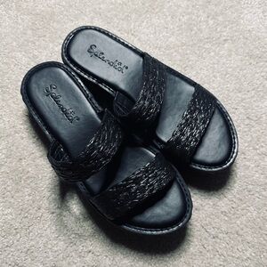 “Splendid” Black Wedge Sandals